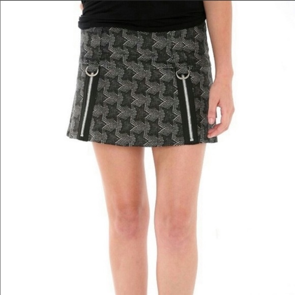 Tripp nyc Dresses & Skirts - NWOT! Tripp NYC Star Print Skirt. Size XL